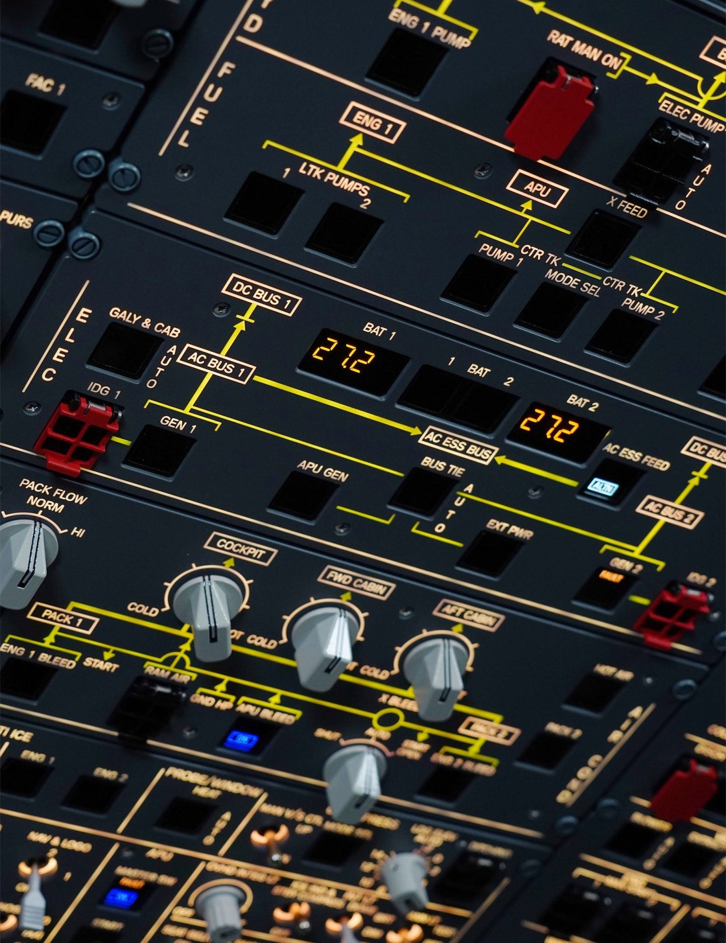 A32X - HOMELine Full Shell trainer - SKALARKI electronics Ltd